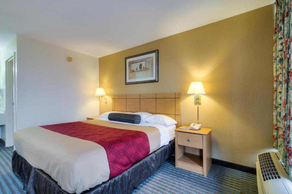 Econo Lodge Shorewood Стая снимка